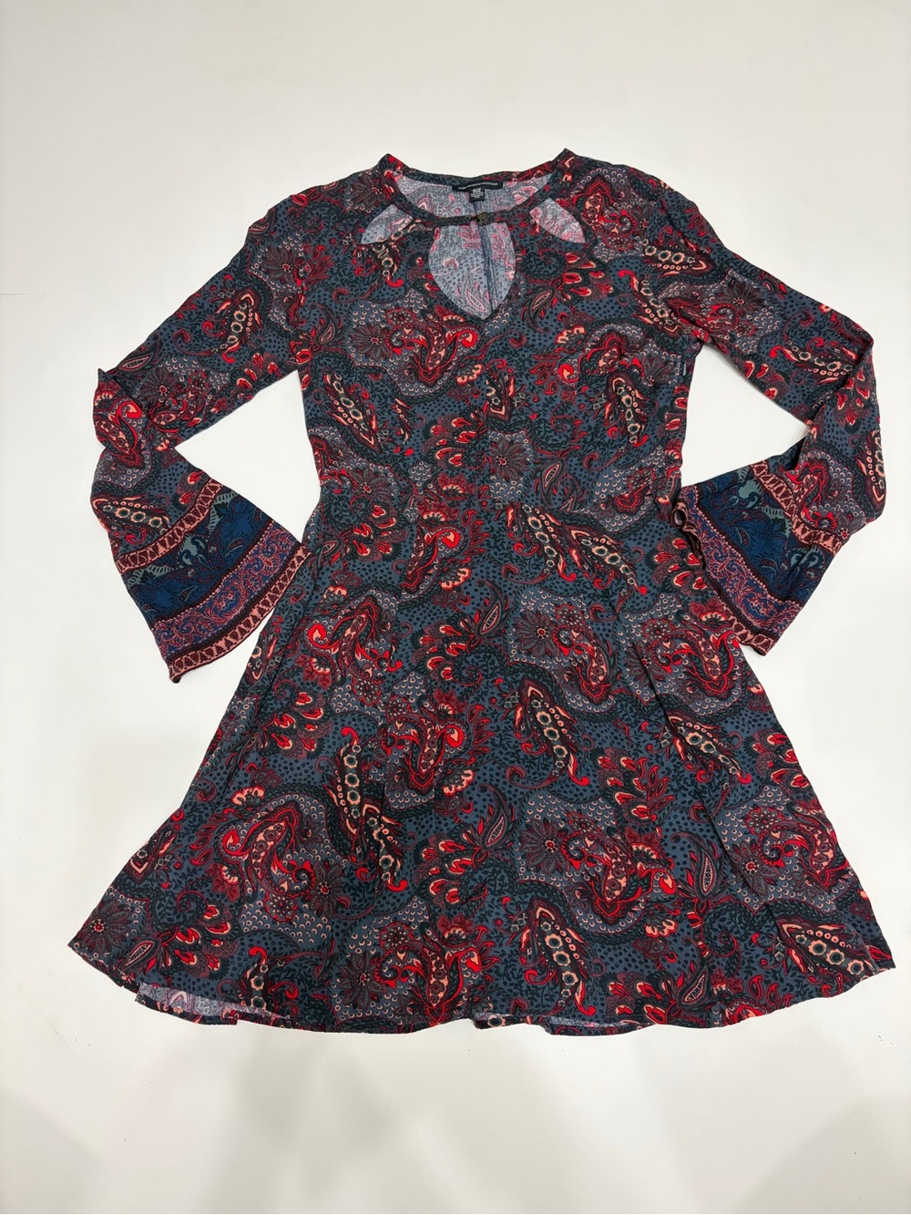 American Eagle Outfitters Red Paisley Long-Sleeve Skater Dress size XS cute